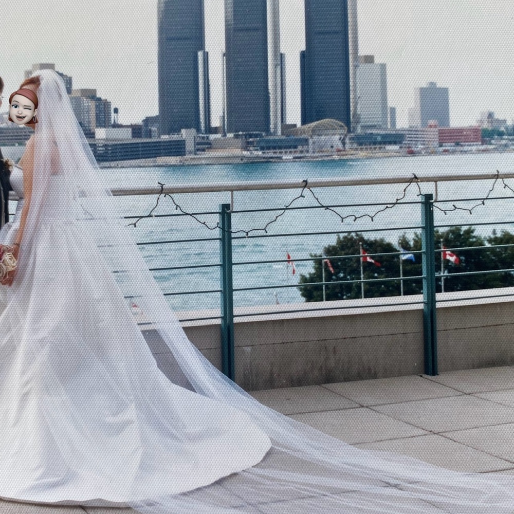 Elegant White Tulle & Pearl Wedding Veil